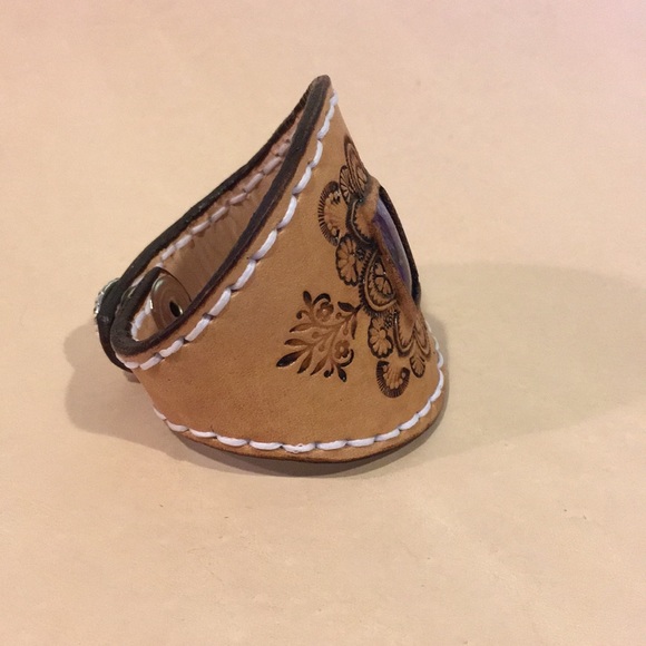 Tooled Leather Bracelet w/ Purple Mojave Turquoise Inlay Boho Festival Chic - Picture 3 of 11